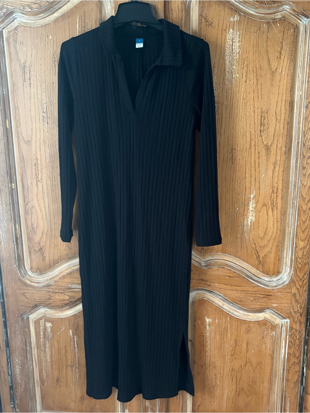 Old Navy Black Rib-Knit Polo Midi Dress
Size L Long Sleeve Side Slit